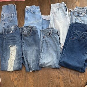 Womans size 7 Jeans bundle  — Assorted